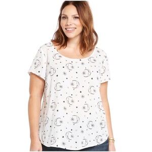 Torrid Moon and Stars Celestial Georgette Short Sleeve Back Button Blouse Size 0